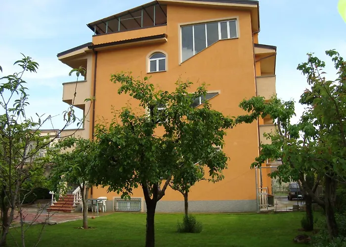 Alojamento de Acomodação e Pequeno-almoço Esperança 3*